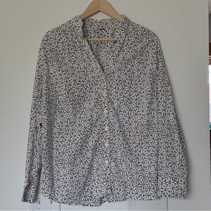 Women's Colombia Gray and White Floral Printed Button-Up Top